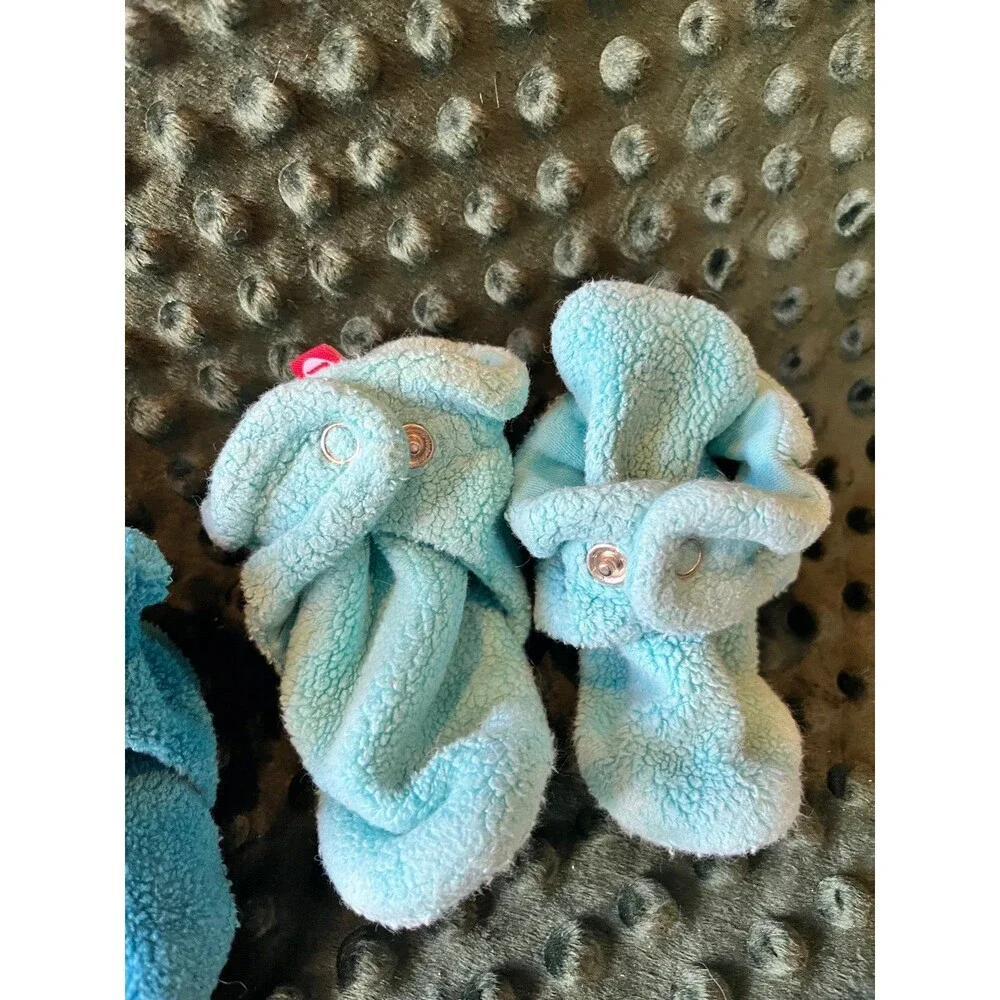 2 pairs of Zutano booties teal and turquoise blue 6m and 12m